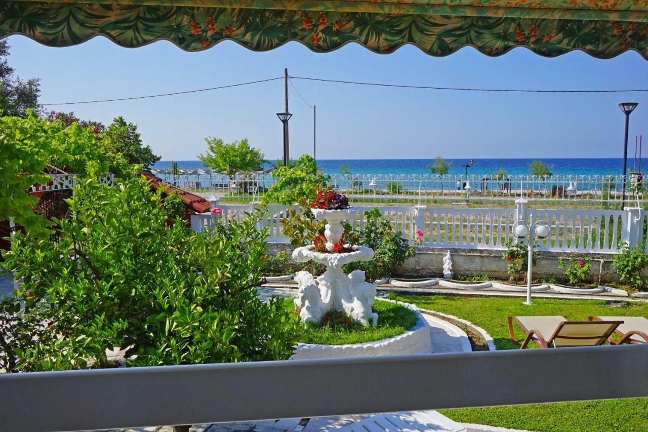 Villa Fofo - Beautiful Sea Front Villa With 650M2 Garden Nea Kallikrateia Eksteriør bilde