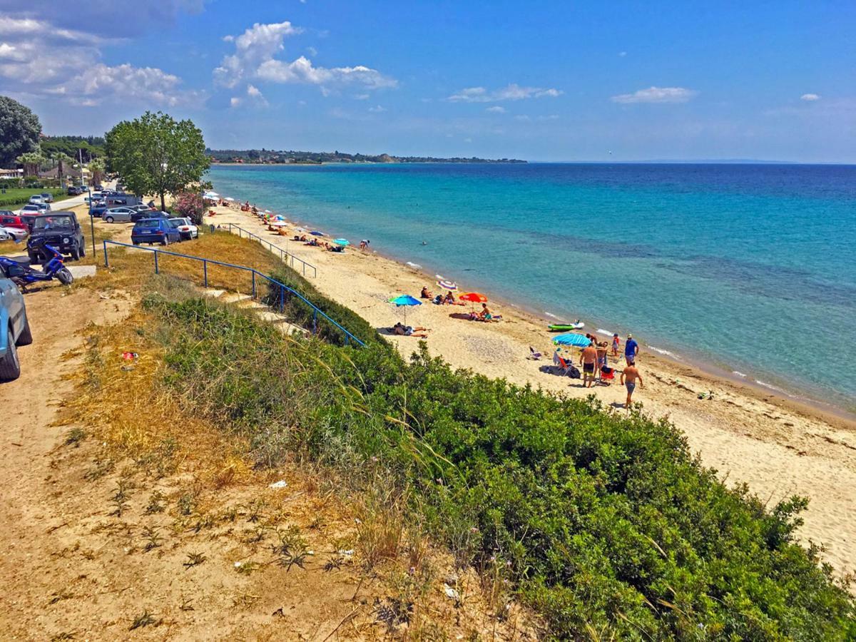 Villa Fofo - Beautiful Sea Front Villa With 650M2 Garden Nea Kallikrateia Eksteriør bilde