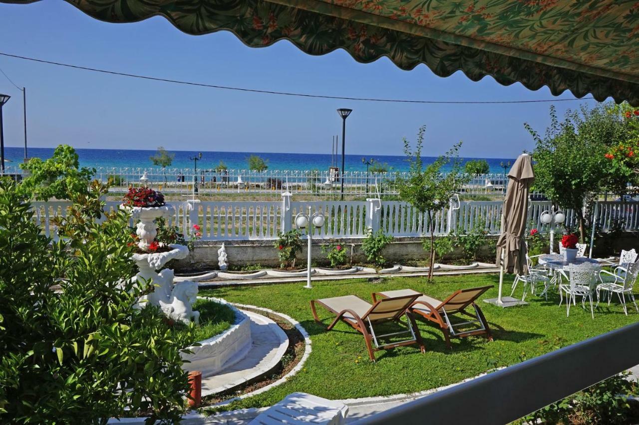 Villa Fofo - Beautiful Sea Front Villa With 650M2 Garden Nea Kallikrateia Eksteriør bilde